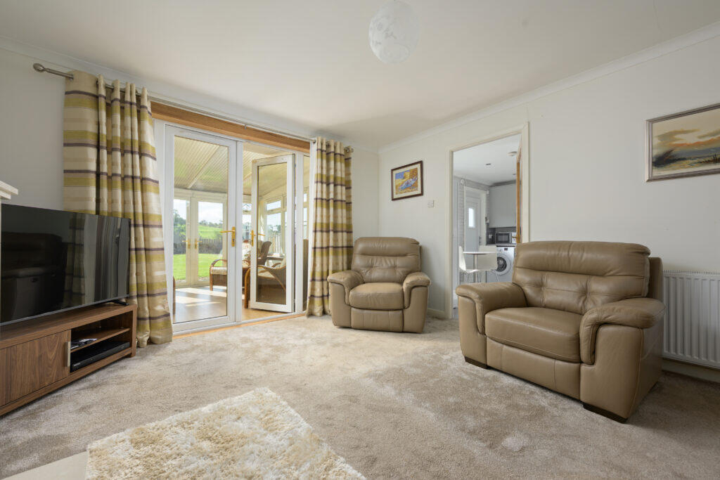 Barbeth Gardens, Cumbernauld photo 4