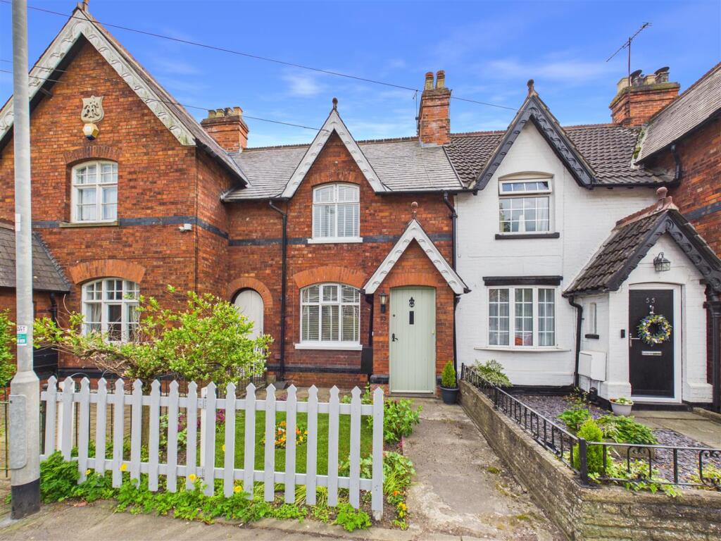 Main image of property: High Street, North Ferriby