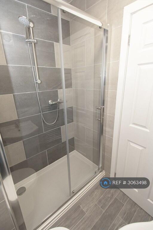 Apartment in Leeds - View 5
