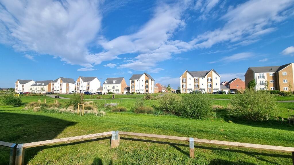 House in Vale of White Horse, Grove - View 3