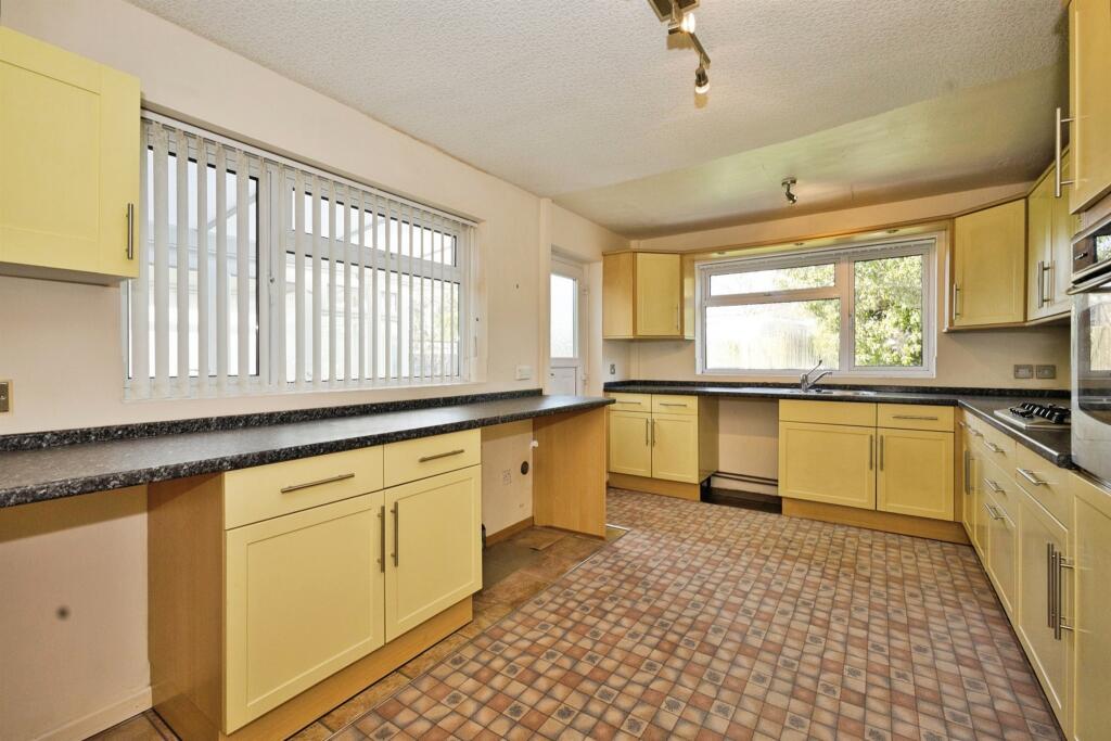 Additional image 4 of Burroughes Avenue, Yeovil