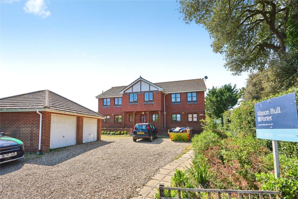 Warden Road, Totland Bay, Isle of Wight, PO39 - View 2