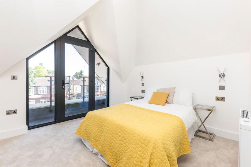 Apartment in London - View 5