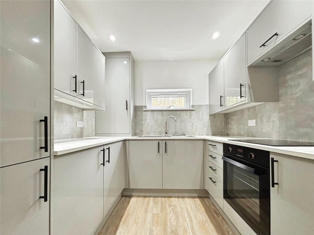 Main image of property: Tylers Place, Tilehurst, Reading
