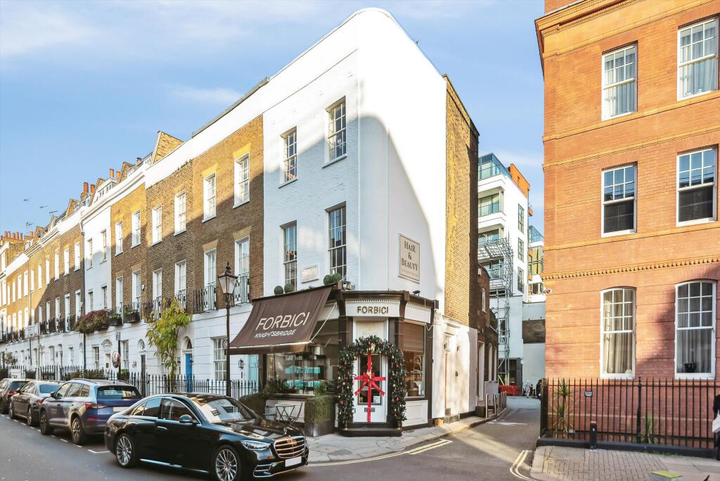 Main image of property: Montpelier Street, London SW7