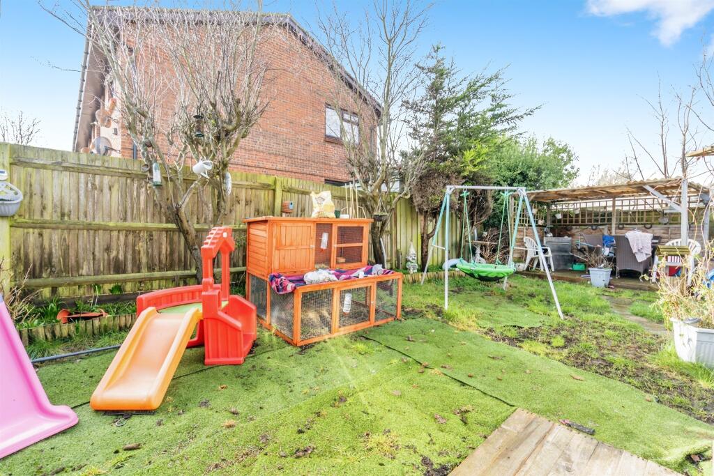 Brooks Lane West, Bognor Regis photo 3