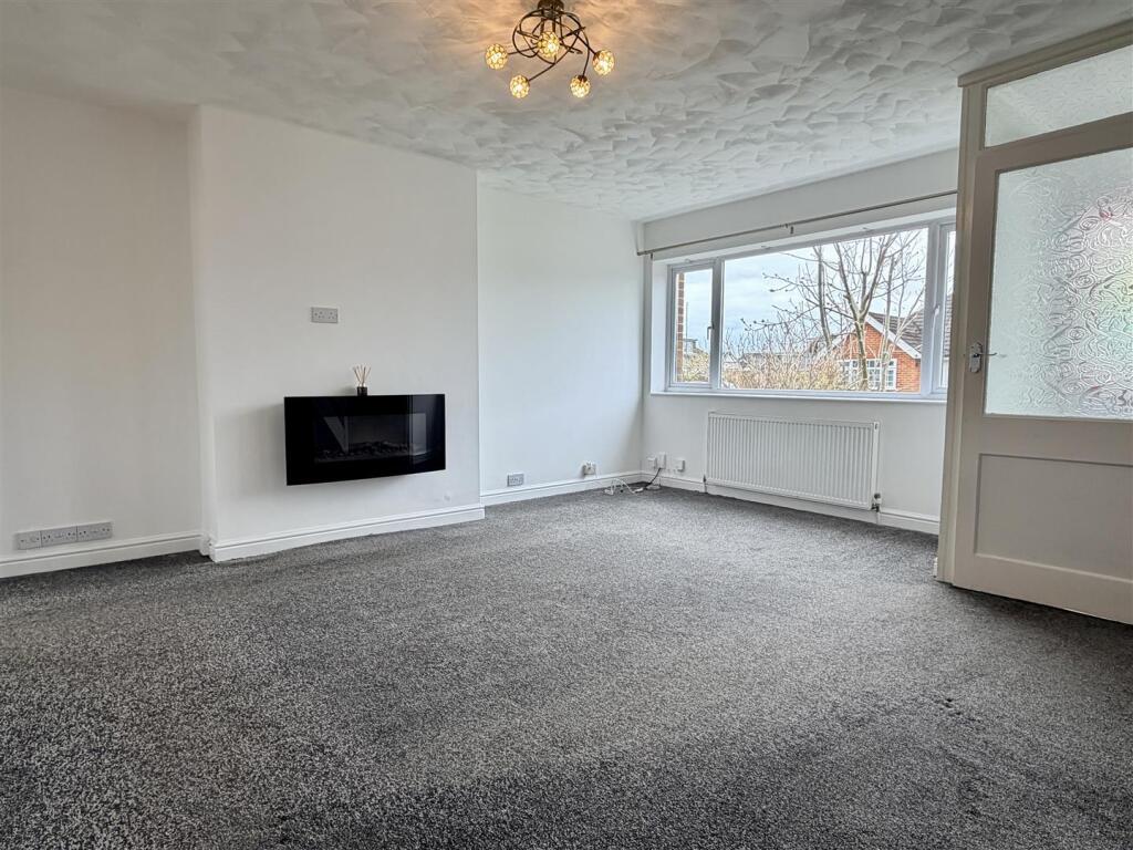 Poplar Avenue, Warton photo 4