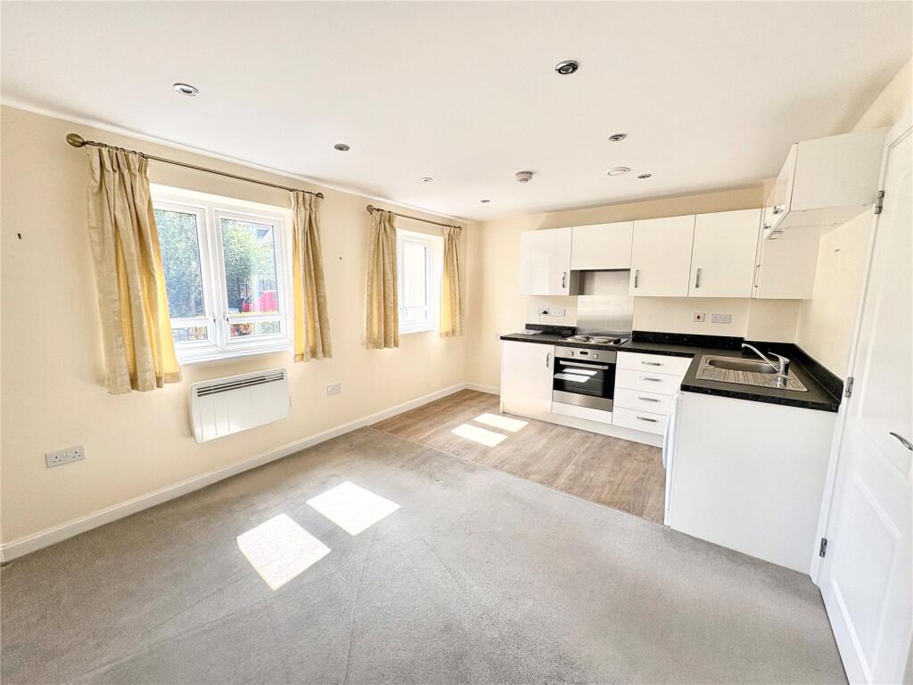Apartment in Stratford-on-Avon, Bishopton, Stratford-upon-Avon - View 3