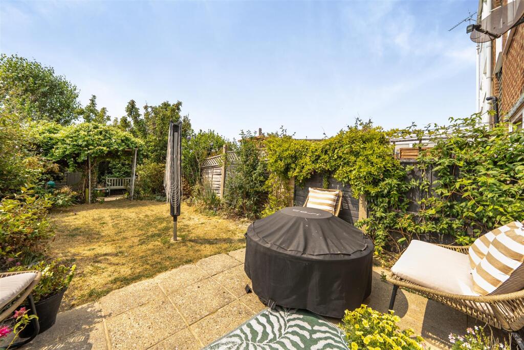 House in Lee-on-the-Solent - View 5