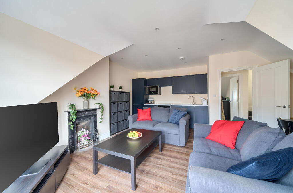 Main image of property: Grosvenor Gardens, London, N10