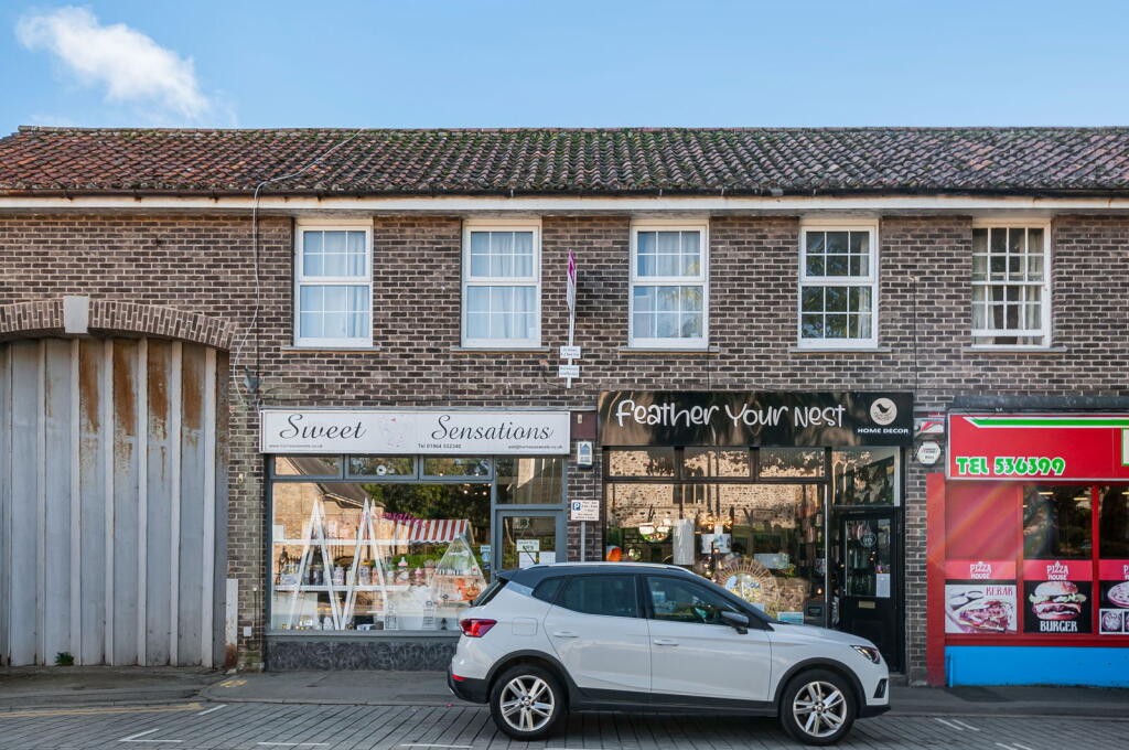 Main image of property: 16, 16a & 18 Newbegin, Hornsea HU18