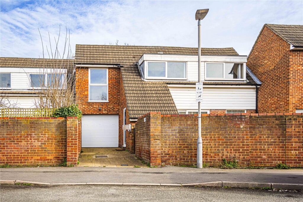 Main image of property: Eskdale, London Colney, St Albans, Hertfordshire, AL2