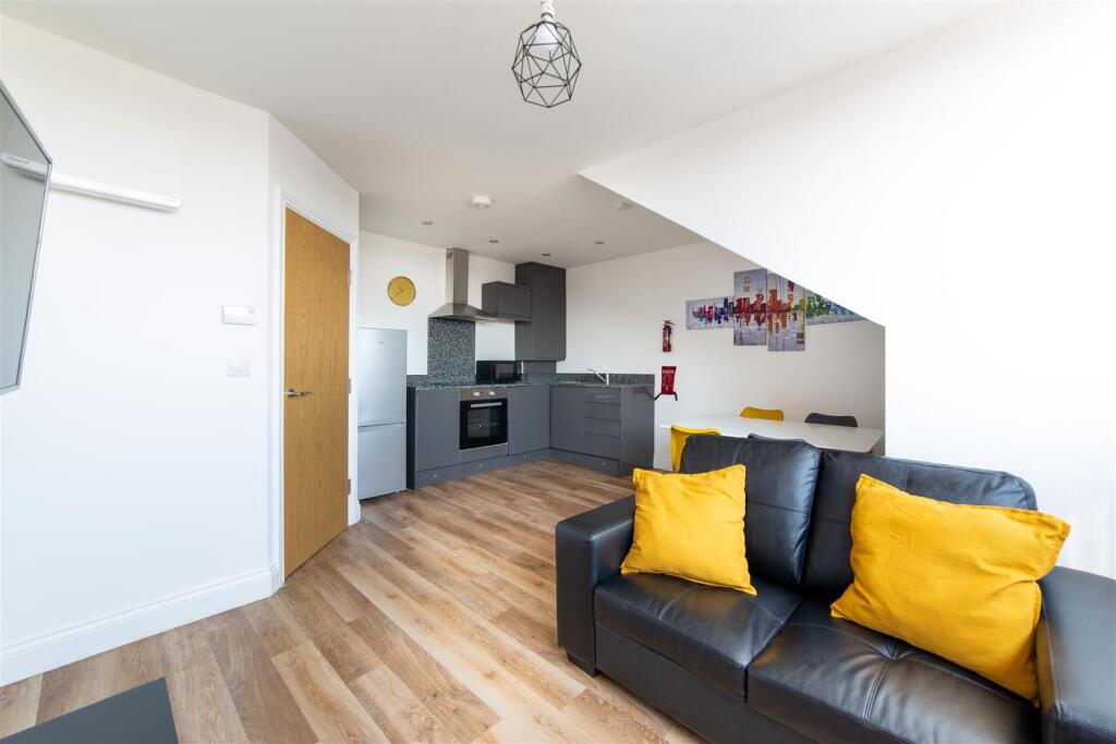 Main image of property: £164pppw - Osborne Terrace, Newcastle Upon Tyne