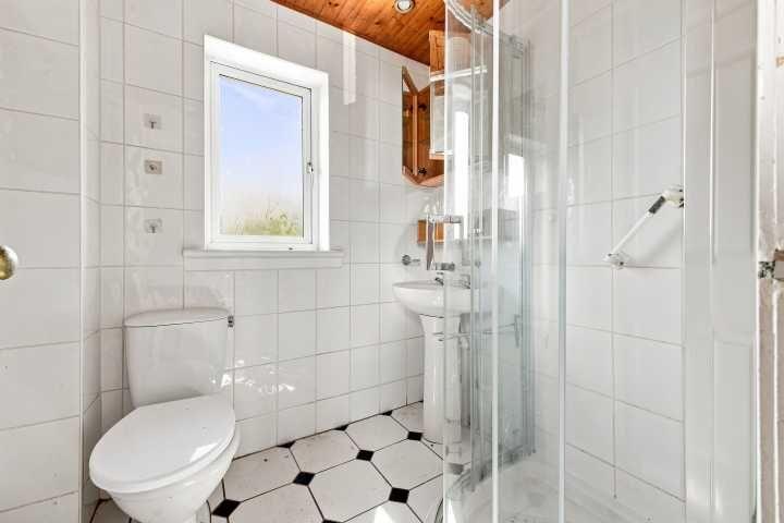 House in Glasgow, Baillieston - View 3