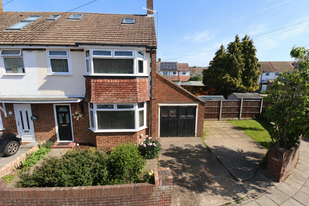 Main image of property: Kinross Crescent, Drayton, Portsmouth