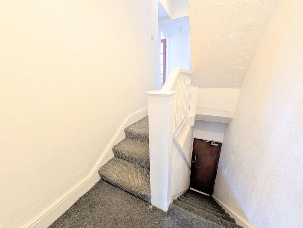 Apartment in Preston - View 4