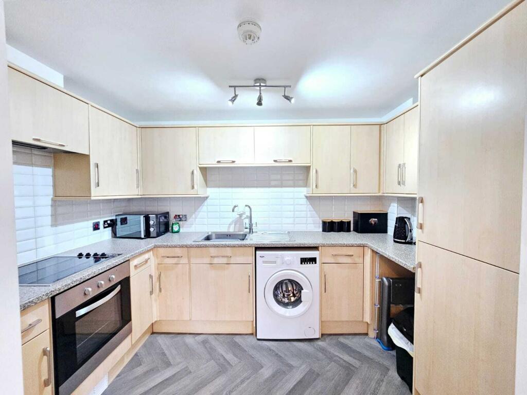 Rosevale Court, St. Johns Road, Scarborough, North Yorkshire photo 4