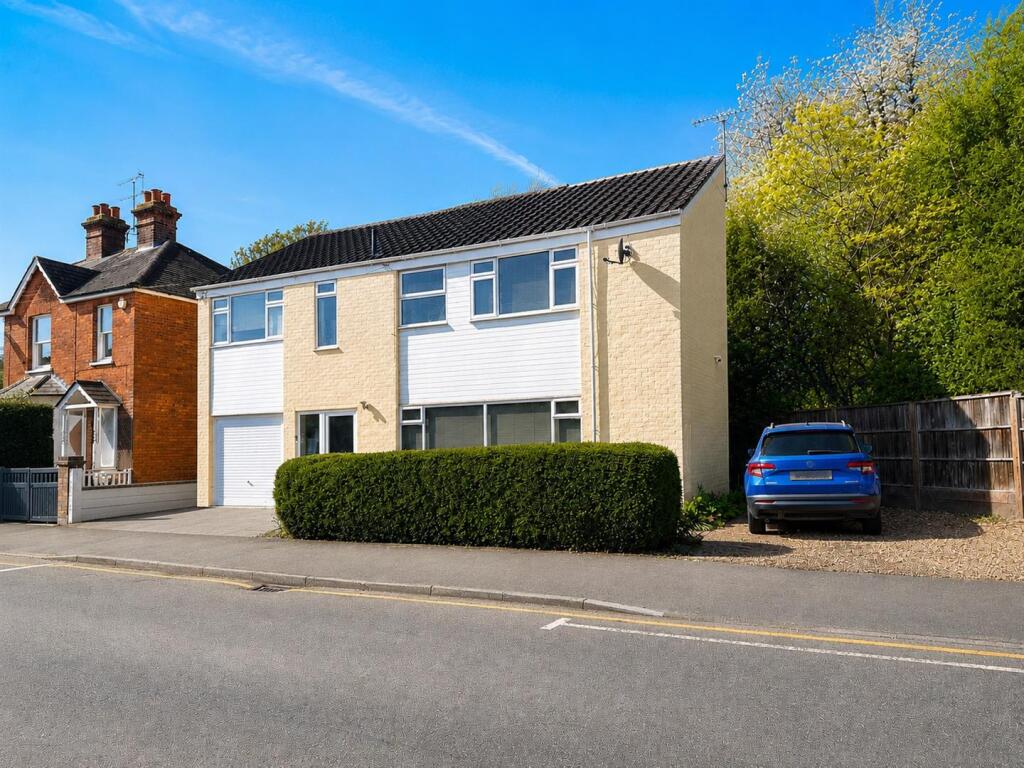 Main image of property: Pondcroft Road, Knebworth