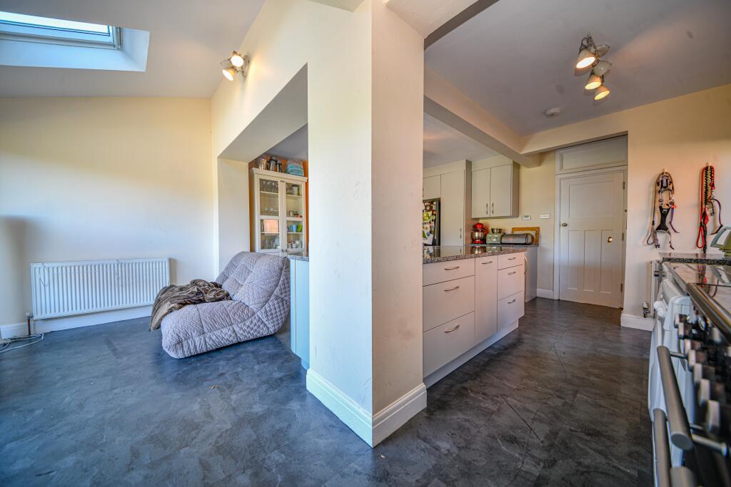 House in Southampton - View 5
