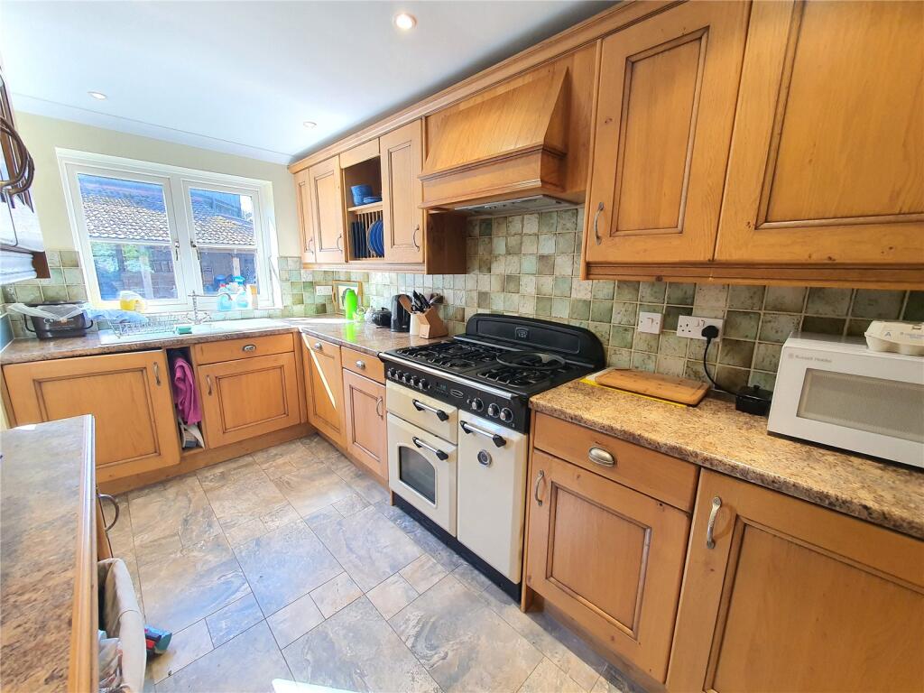 Silver Street, South Petherton, TA13 photo 4