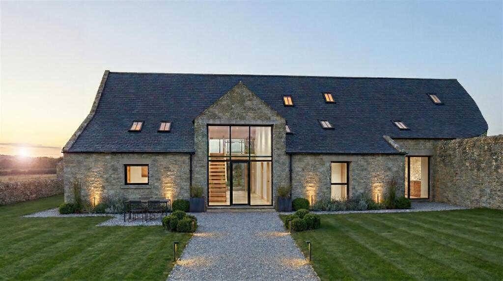 Main image of property: Applewick, Beckwithshaw, Harrogate
