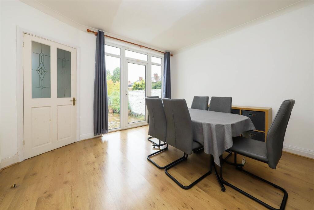 Long Lane, Hillingdon, UB10 photo 3