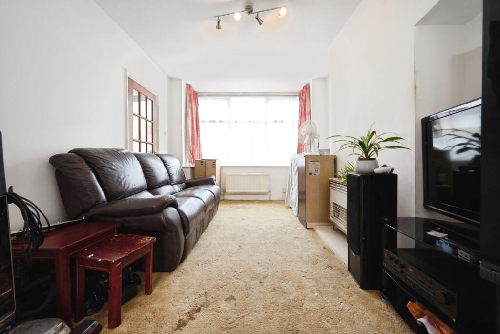 House in Milton Keynes, Bedford - View 4