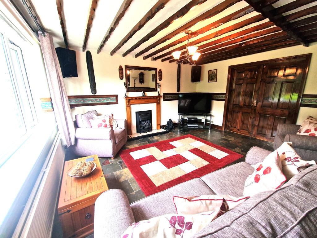 House in Newbridge, Caerphilly - More