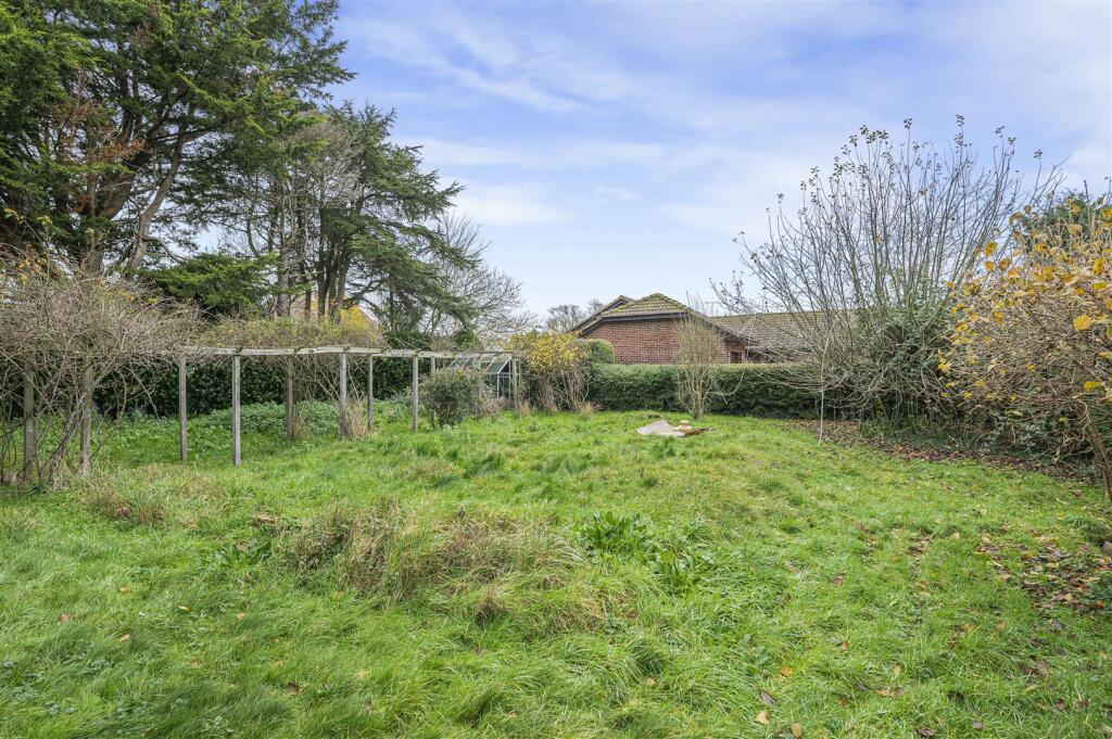 Chyngton Lane, Seaford photo 3