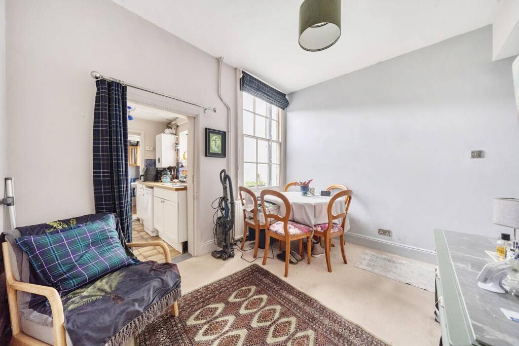 Main image of property: Clewer Fields, Windsor, SL4