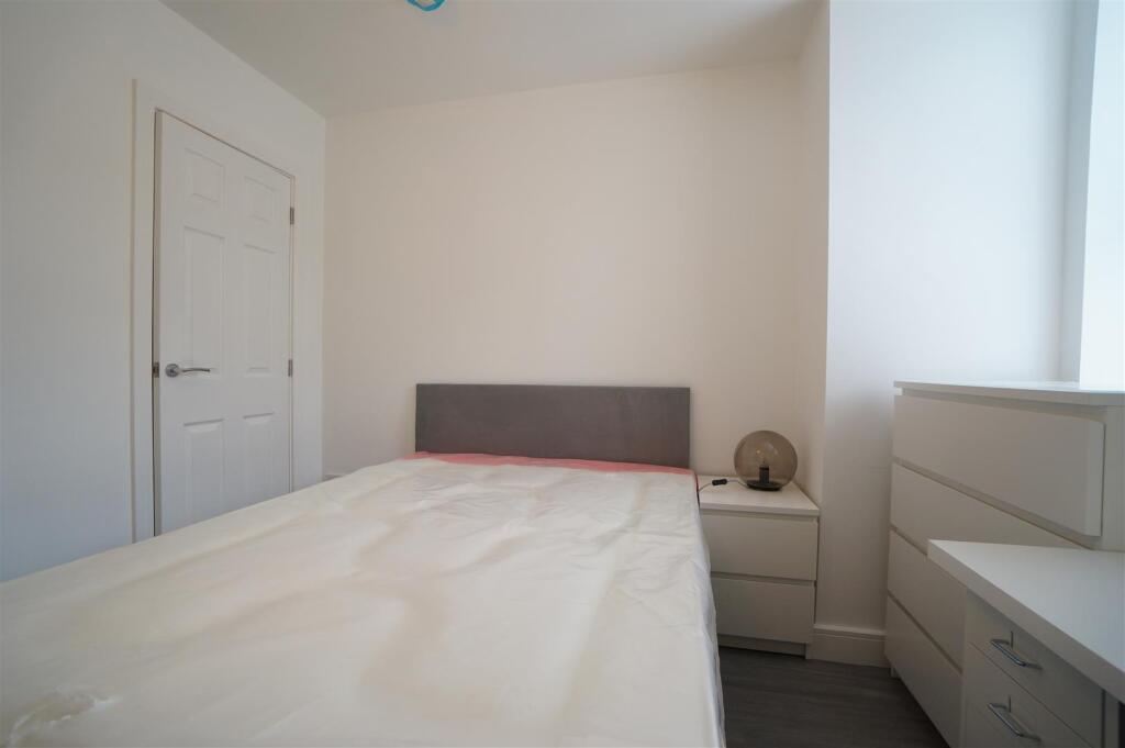 Apartment in Llandudno - More