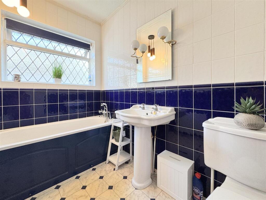 House in Truro - View 5
