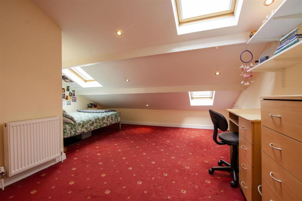 House in Birmingham, Selly Oak - More
