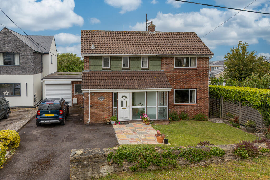 3-bed detached on Middle Lane, Trowbridge, £450,000