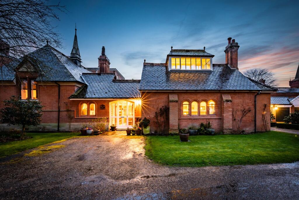 Main image of property: 21 The Billiard Room, Bostock, CW10 9JN