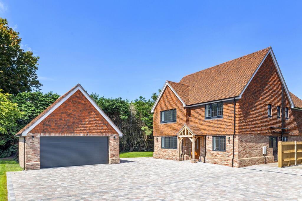 Main image of property: London Road, Crowborough, TN6