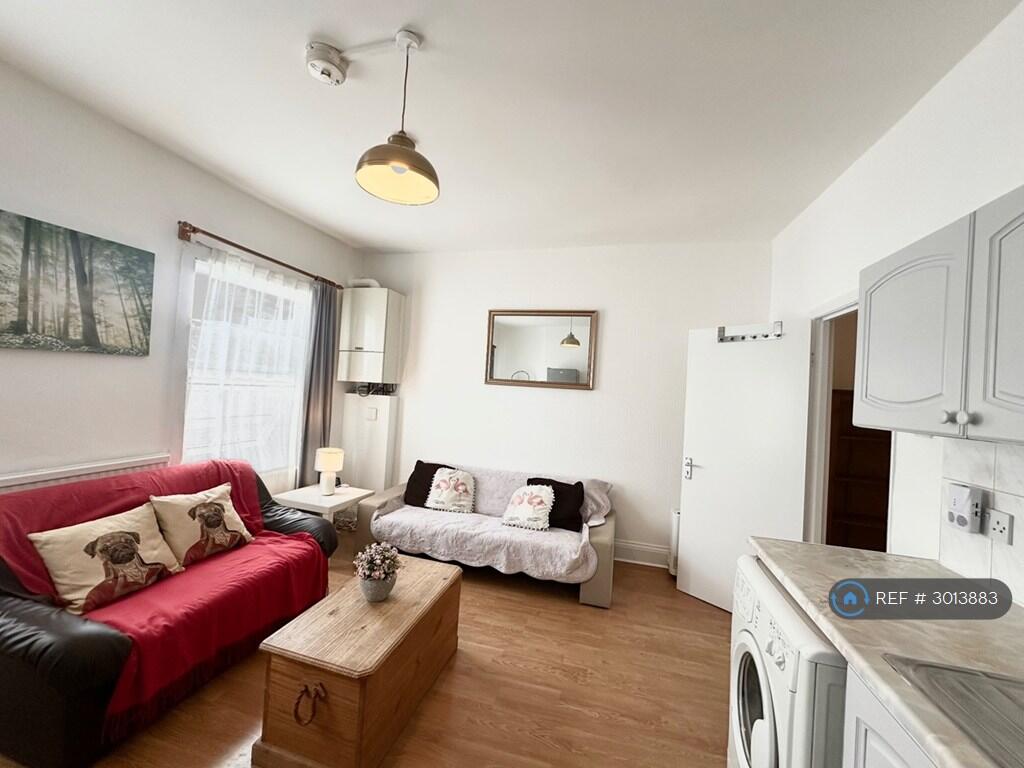 Apartment in London - View 4