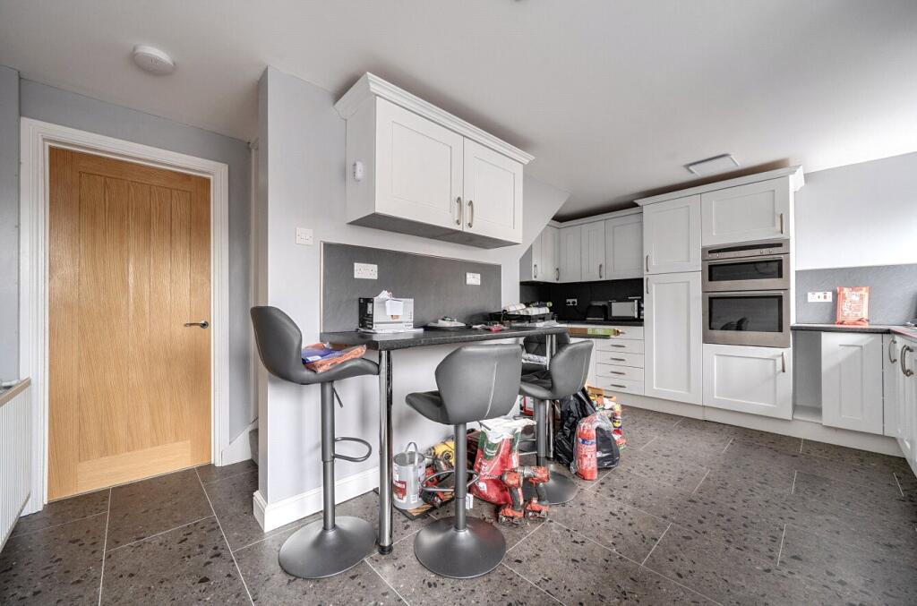 Falcon Court, Newtown, Powys, SY16 photo 4