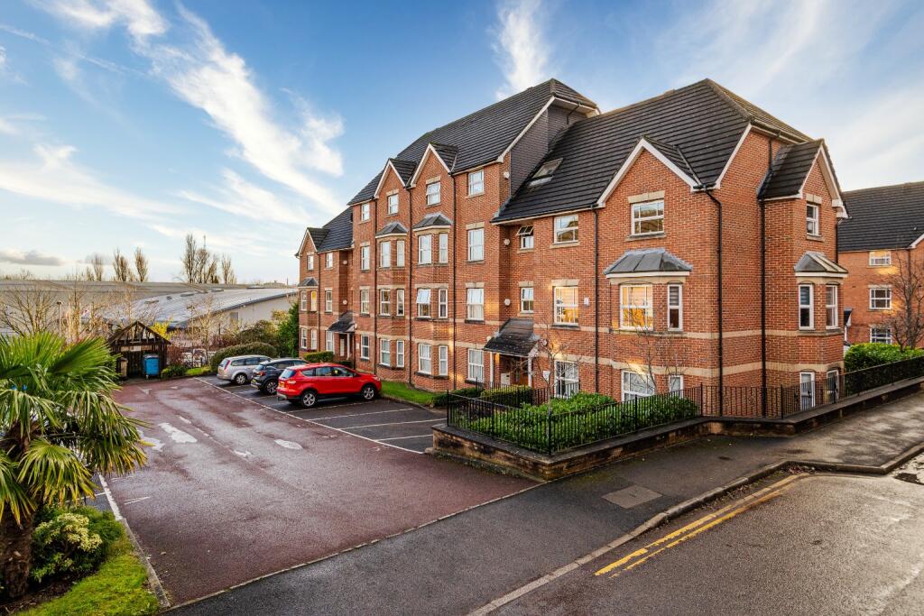 Apartment in Bolton, Greater Manchester - View 2