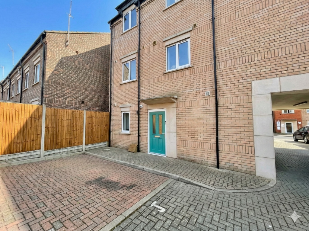Kite Way, Luton, Bedfordshire, LU2 0GL, Bedfordshire