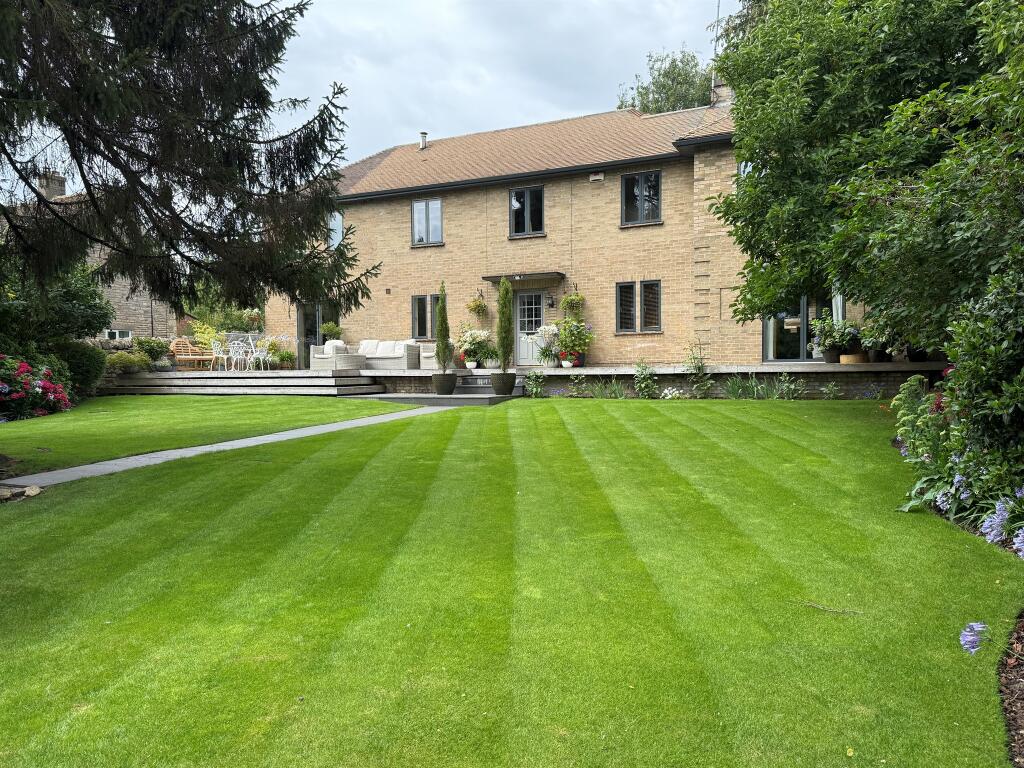 Main image of property: Peterborough Road, Wansford, Peterborough