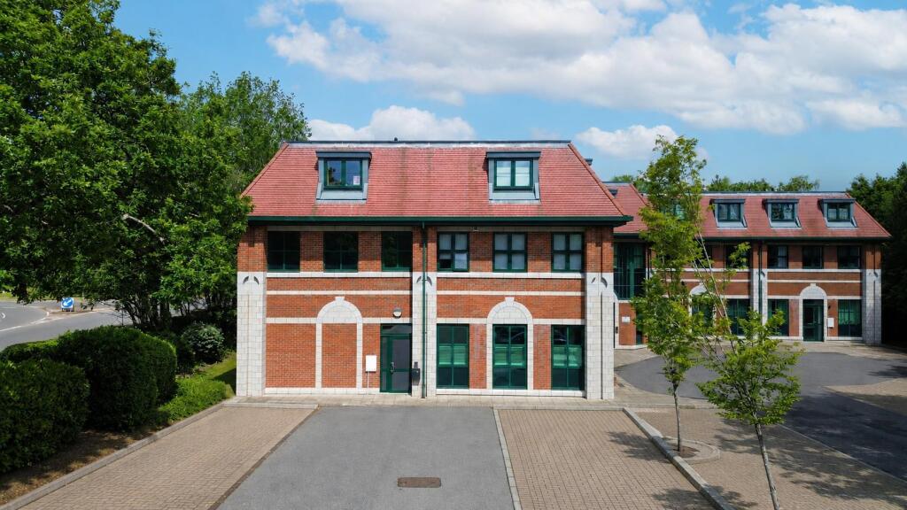 Main image of property: Minley Road, Fleet