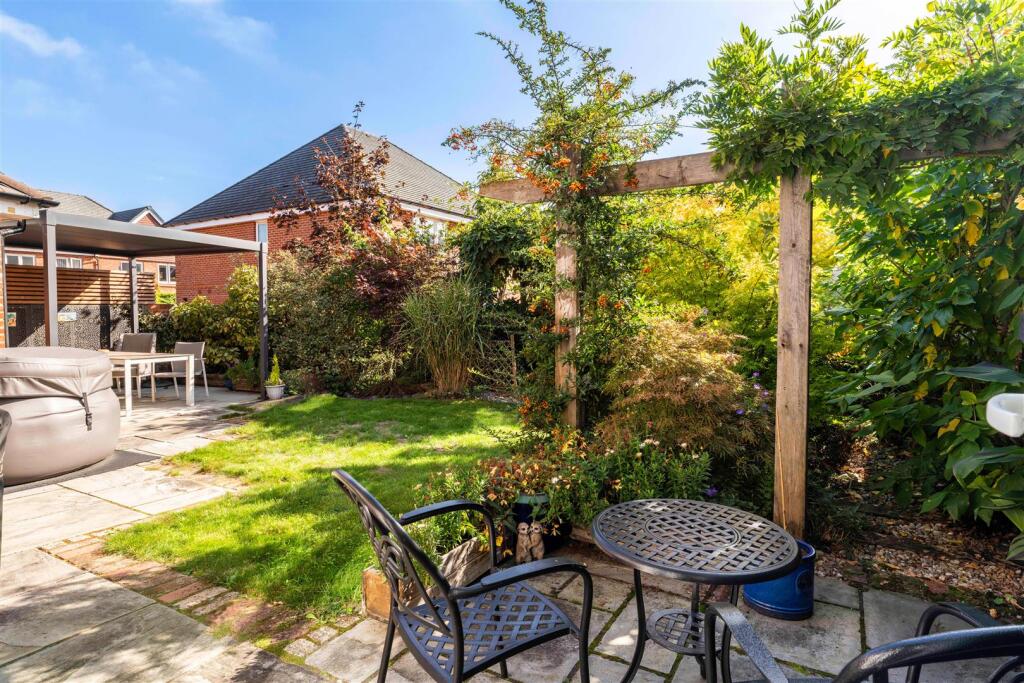 House in Mid Sussex, Hassocks - View 4