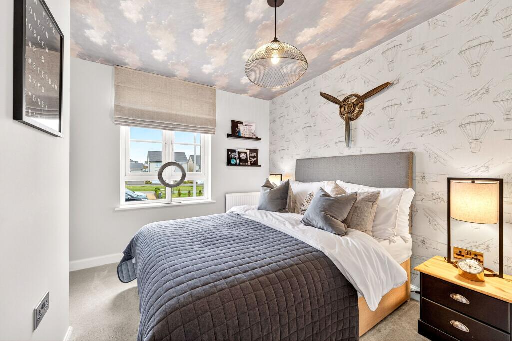 House in Edinburgh, West Craigs - View 5