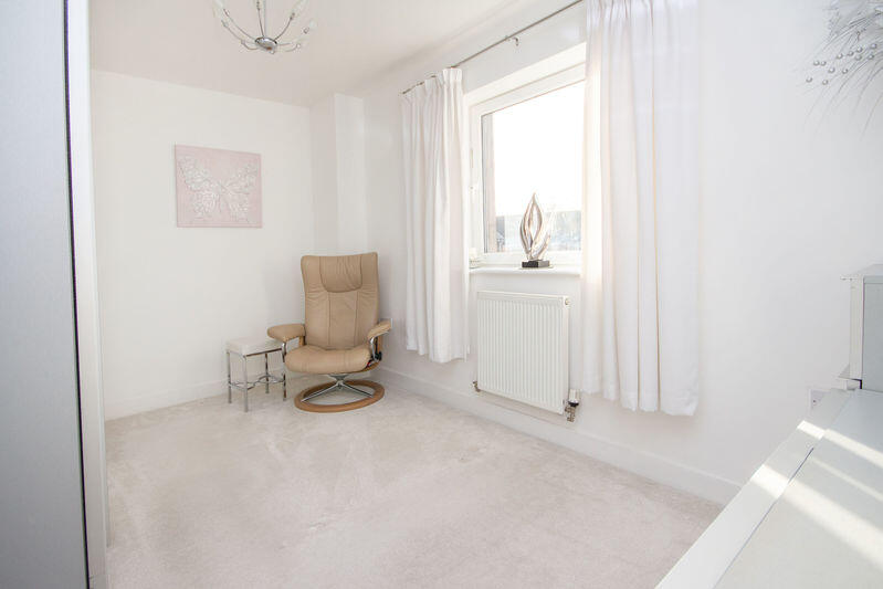 Brunswick Place, Totton photo 4