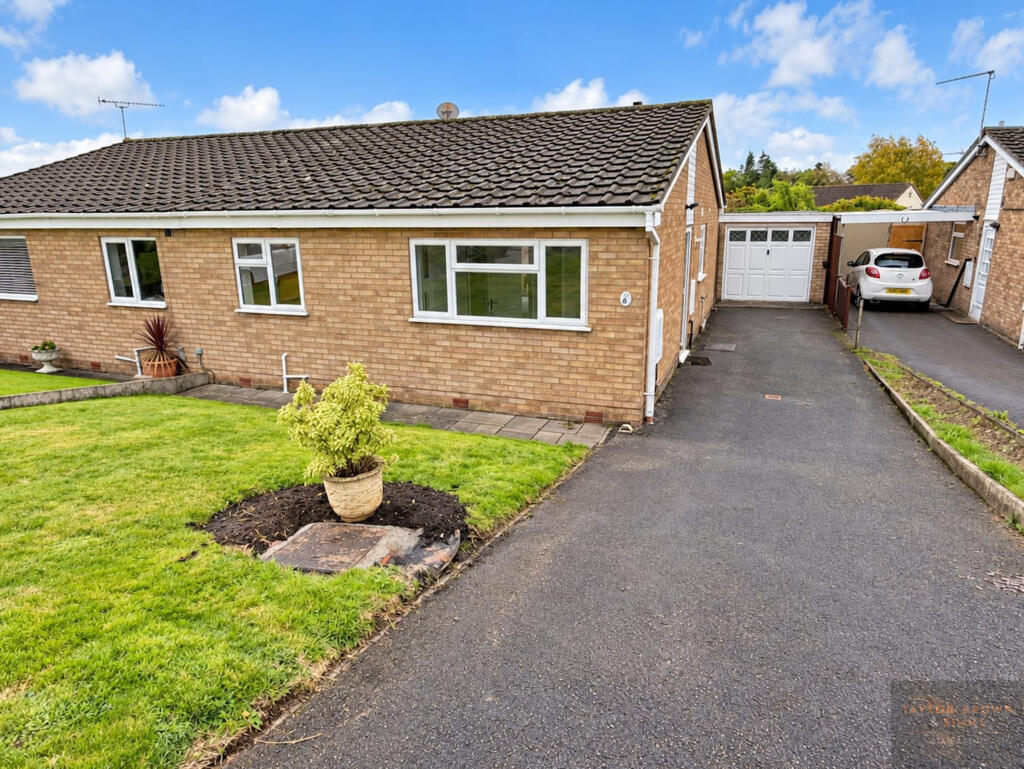 Main image of property: Broadway, Swanwick, Alfreton, Derbyshire