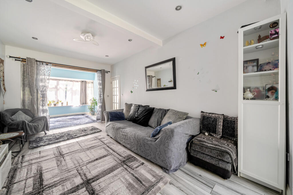 House in Bromley - View 3