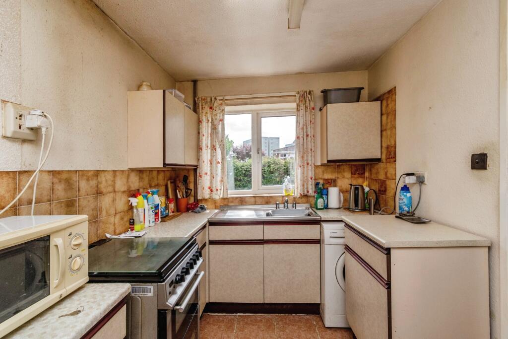 House in Wolverhampton, West Midlands - View 4
