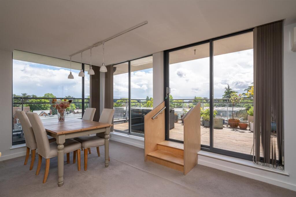 Apartment in St Albans, Bernards Heath - More