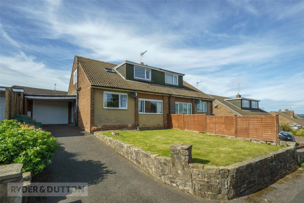 3-bed semi-detached on Heights Drive, Linthwaite, Huddersfield, West Yorkshire, HD7, £280,000